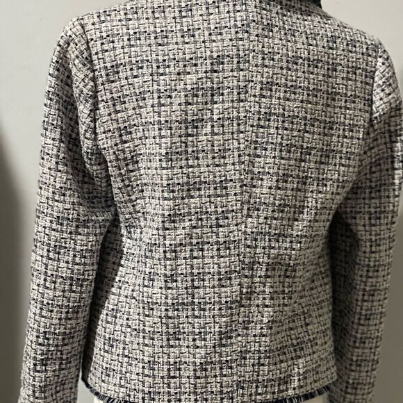 Chicos size 0 Moto tweed trim detail jacket - Picture 6 of 13